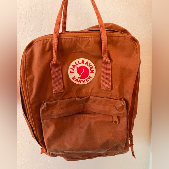 Fjallraven Kanken Backpack - Picture 1 of 4